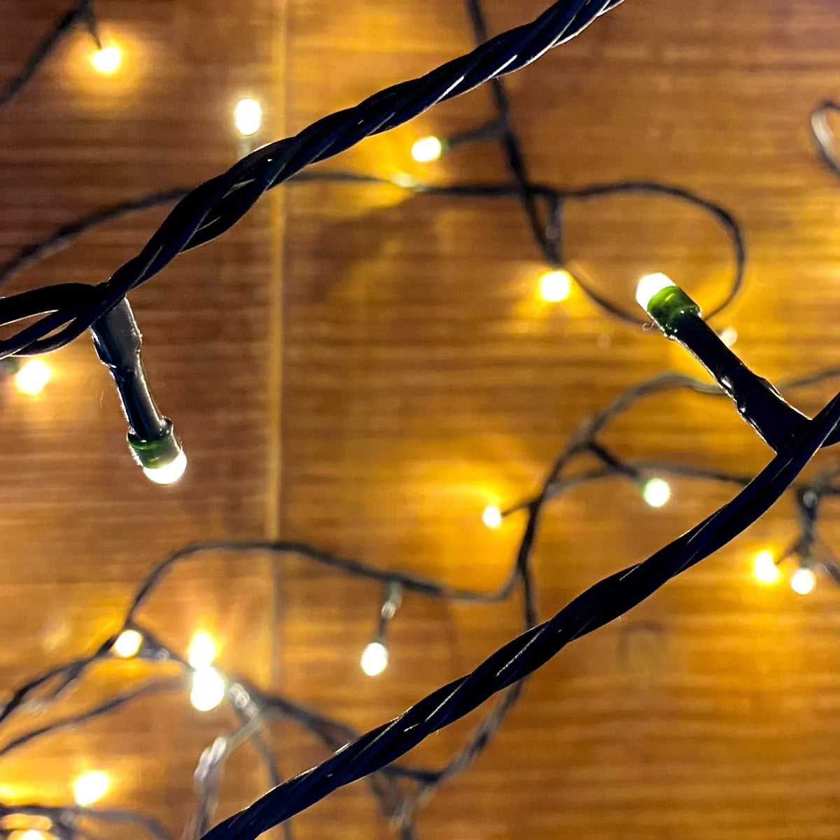 LED Weihnachtslichterkette 30 Meter 3,6 Watt für drinnen und draußen