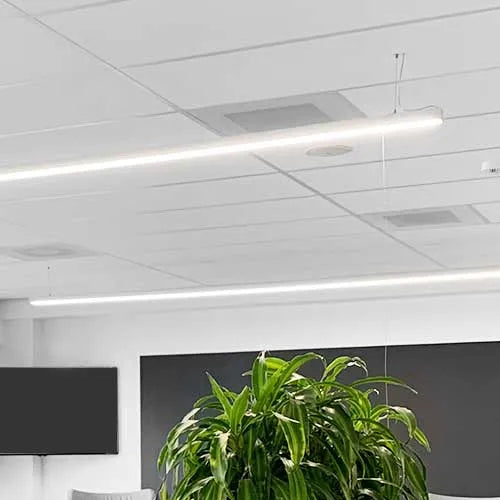 Hängende LED-Lichtleiste linear 120cm 36W anschließbar