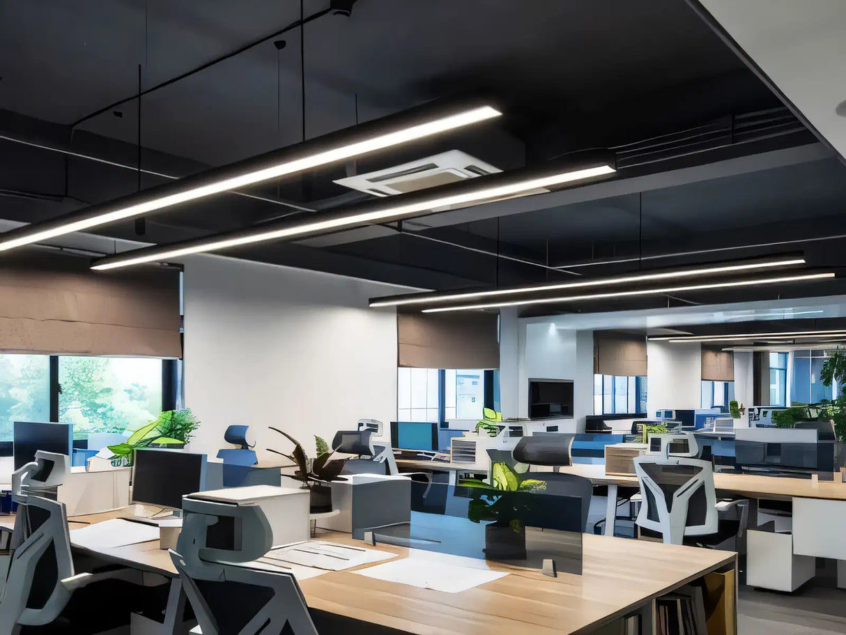 Hängende LED-Lichtleiste Schwarz 150cm 48W Anschließbar